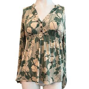 Ladies Small Green Smocked Top Floral Blouse V Neck Long Sleeve Pullover NWT